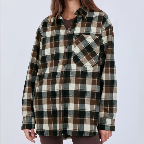 The Group by Babaton Bricker Button-Up - Picture 4 of 8